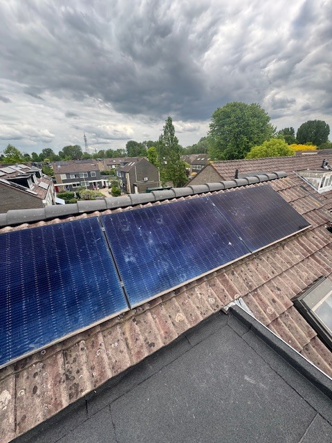 Zonnepanelen laten plaatsen door NEDA